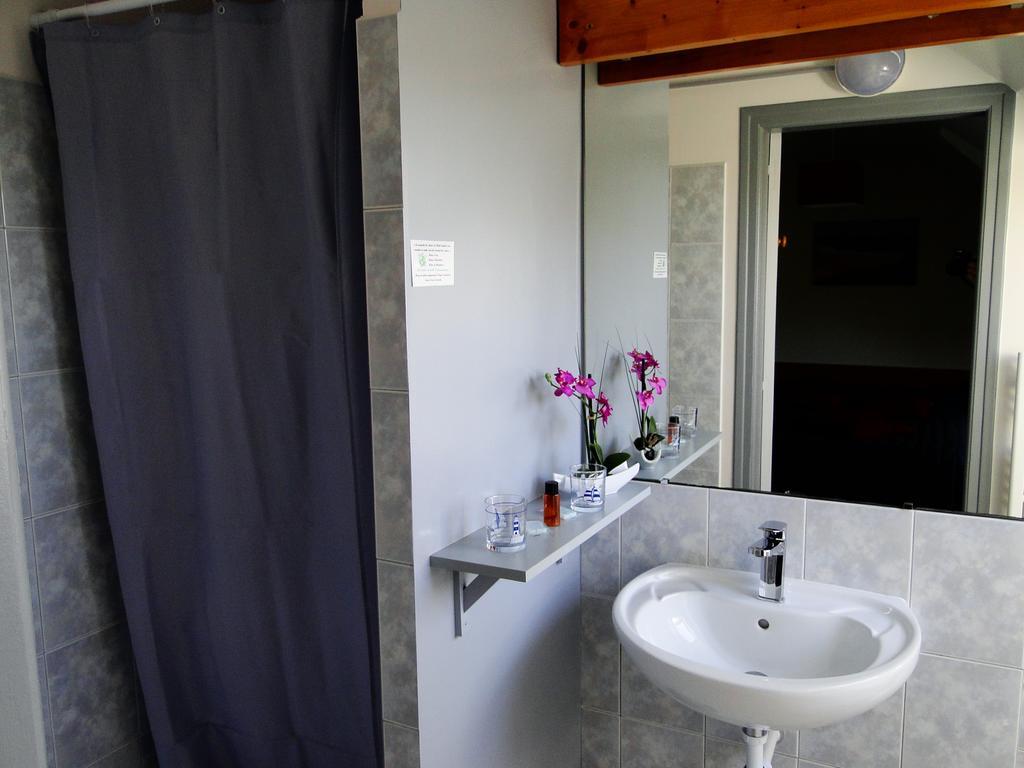 Hotel Aux Tamaris Sauzon Room photo